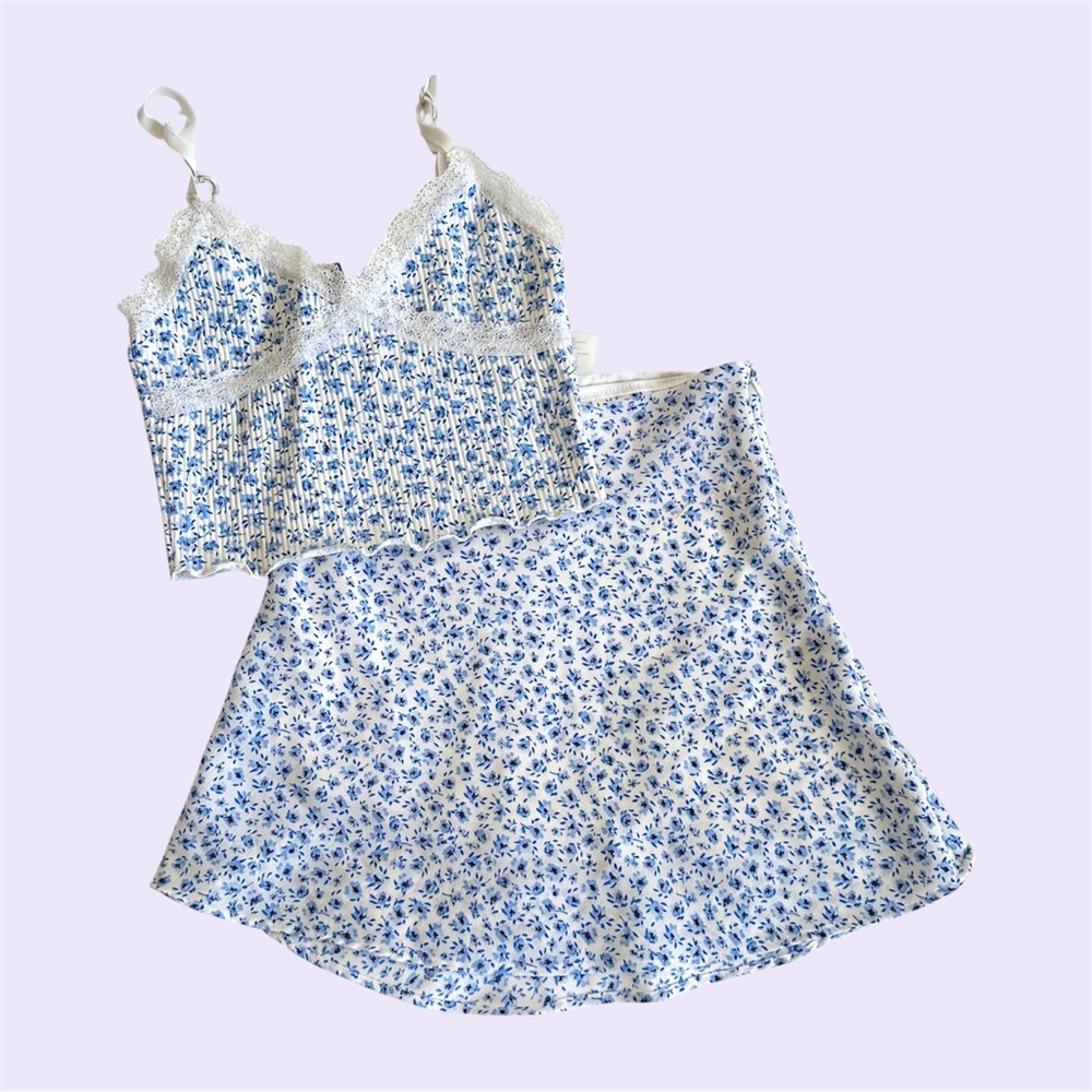Blue floral print cami top and midi skirt set